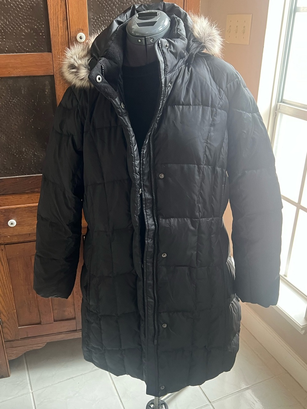 Eddie Bauer Black Quilted Down Parka with removable Faux Fur Hood size PXL